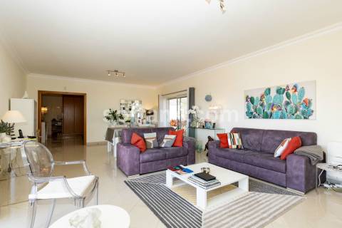 Apartamento T3 Venda em Quarteira,Loulé