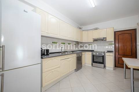 Apartamento T3 Venda em Quarteira,Loulé