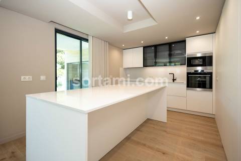 Moradia Isolada T4 Venda em Quarteira,Loulé