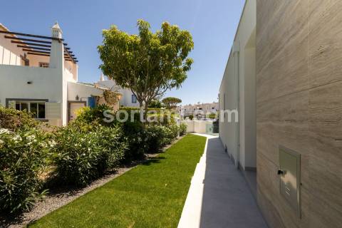 Moradia Isolada T4 Venda em Quarteira,Loulé