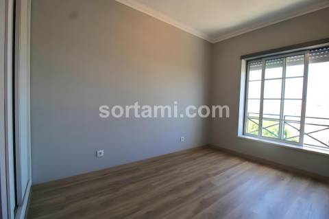 Apartamento T0+3 Venda em Albufeira e Olhos de Água,Albufeira