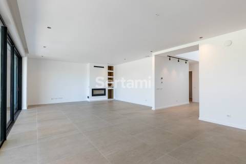 Moradia Isolada T4 Venda em Quarteira,Loulé