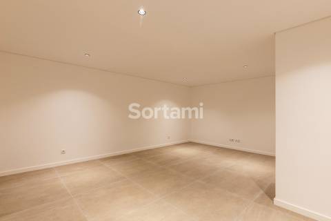 Moradia Isolada T4 Venda em Quarteira,Loulé