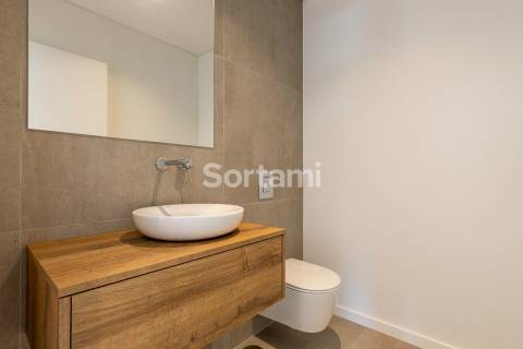 Moradia Isolada T4 Venda em Quarteira,Loulé