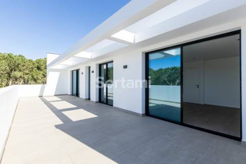 Moradia Isolada T4 Venda em Quarteira,Loulé