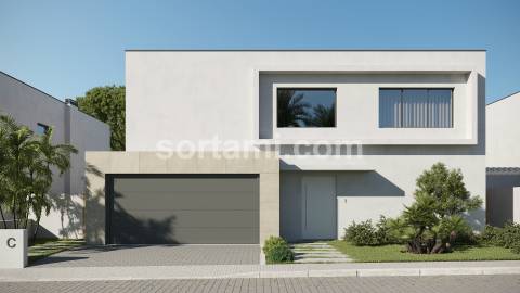 Moradia Isolada T4 Venda em Quarteira,Loulé