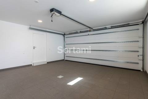 Moradia Isolada T4 Venda em Quarteira,Loulé