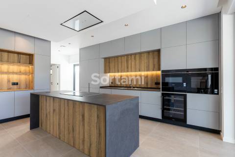 Moradia Isolada T4 Venda em Quarteira,Loulé