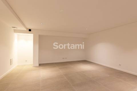 Moradia Isolada T4 Venda em Quarteira,Loulé