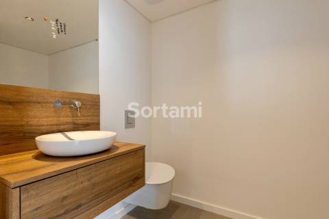 Moradia Isolada T4 Venda em Quarteira,Loulé