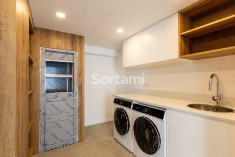 Moradia Isolada T4 Venda em Quarteira,Loulé