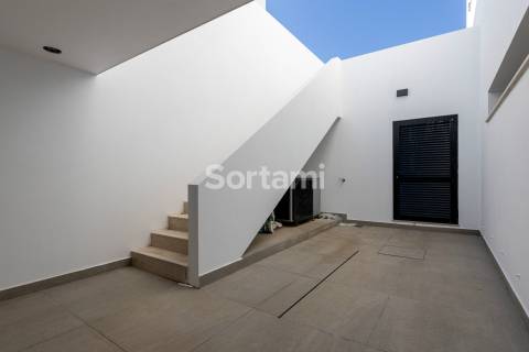 Moradia Isolada T4 Venda em Quarteira,Loulé