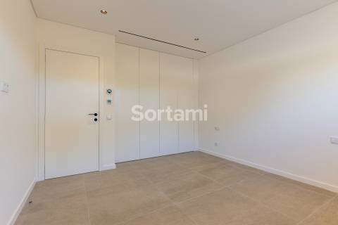 Moradia Isolada T4 Venda em Quarteira,Loulé