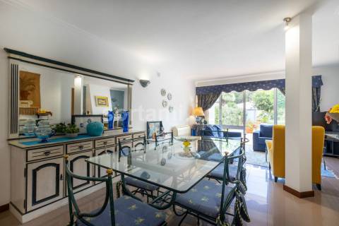 Moradia Geminada T3 Venda em Quarteira,Loulé