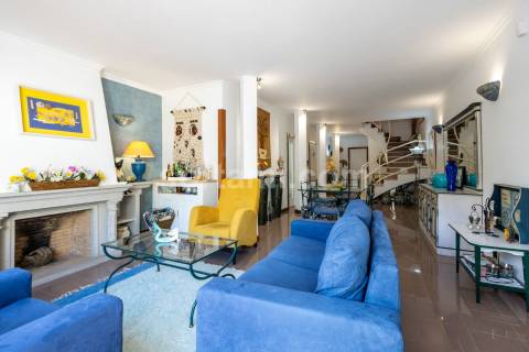 Moradia Geminada T3 Venda em Quarteira,Loulé