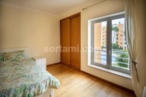 Apartamento T2 Venda em Quarteira,Loulé