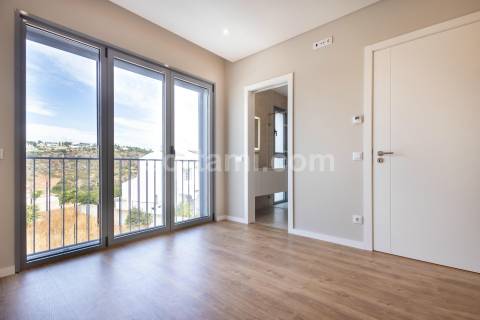 Moradia Isolada T4 Venda em Albufeira e Olhos de Água,Albufeira