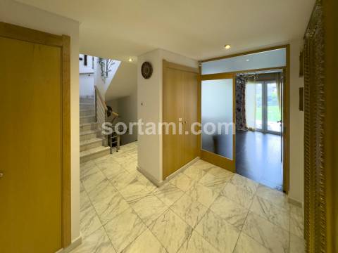 Moradia Geminada T3+1 Venda em Quarteira,Loulé