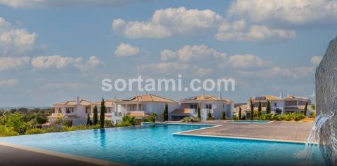 Moradia Geminada T3+1 Venda em Quarteira,Loulé