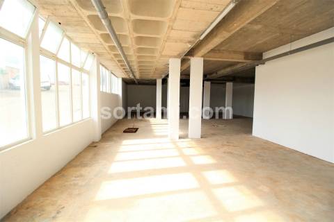 Armazém  Venda em Silves,Silves