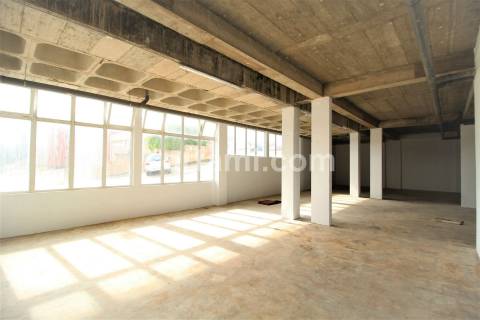 Armazém  Venda em Silves,Silves