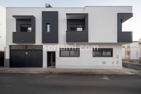 Moradia em Banda T3 Venda em Faro (Sé e São Pedro),Faro