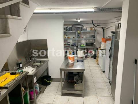 Loja  Venda em Quarteira,Loulé