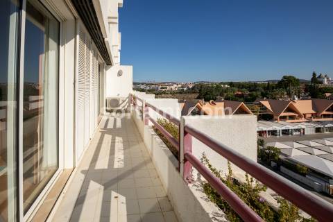 Apartamento T2 Venda em Quarteira,Loulé