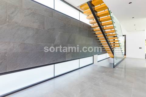 Moradia Isolada T4+1 Venda em Quarteira,Loulé