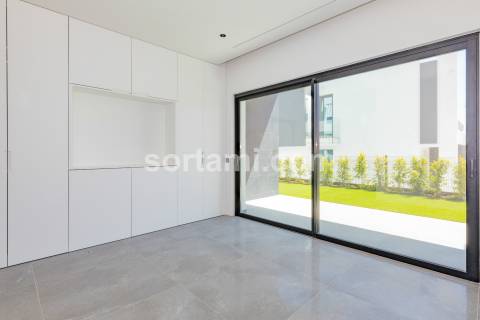 Moradia Isolada T4+1 Venda em Quarteira,Loulé