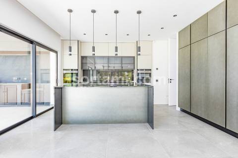 Moradia Isolada T4+1 Venda em Quarteira,Loulé