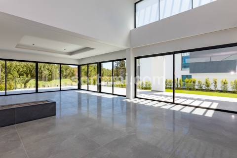 Moradia Isolada T4+1 Venda em Quarteira,Loulé