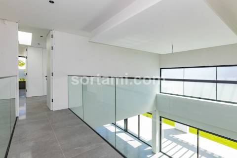 Moradia Isolada T4+1 Venda em Quarteira,Loulé