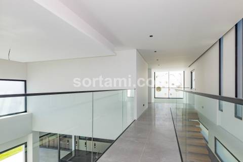 Moradia Isolada T4+1 Venda em Quarteira,Loulé