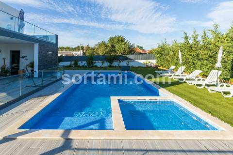 Moradia Isolada T5 Venda em Almancil,Loulé