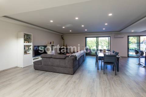 Moradia Isolada T5 Venda em Almancil,Loulé