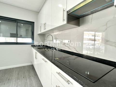 Apartamento T3 Venda em Quelfes,Olhão