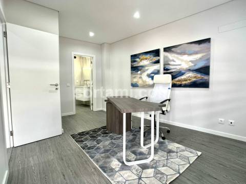 Apartamento T3 Venda em Quelfes,Olhão