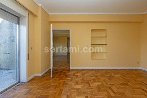 Apartamento T5 Venda em Vila Nova de Famalicão e Calendário,Vila Nova de Famalicão