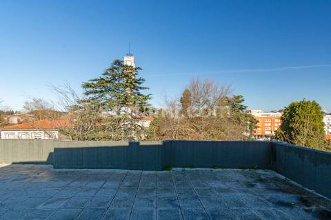 Apartamento T5 Venda em Vila Nova de Famalicão e Calendário,Vila Nova de Famalicão