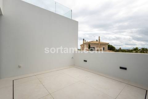 Moradia Isolada T4 Venda em Quarteira,Loulé