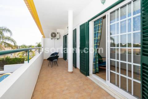 Moradia em Banda T2+2 Venda em Albufeira e Olhos de Água,Albufeira