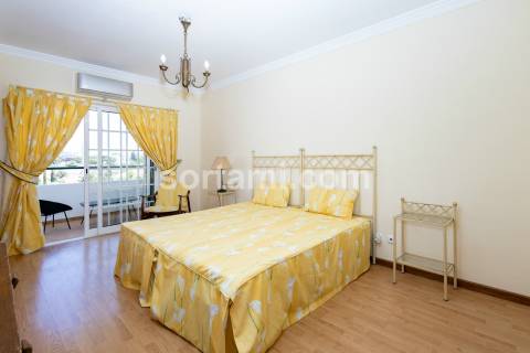 Moradia em Banda T2+2 Venda em Albufeira e Olhos de Água,Albufeira