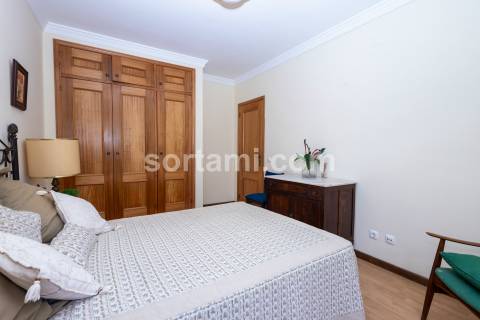 Moradia em Banda T2+2 Venda em Albufeira e Olhos de Água,Albufeira