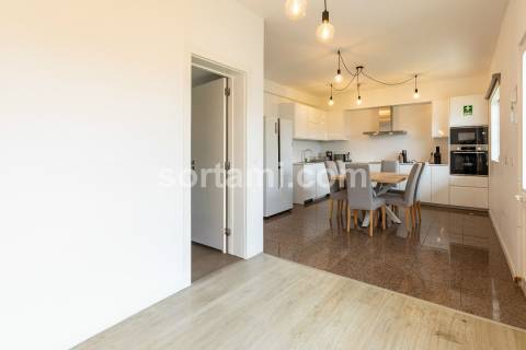 Moradia Isolada T4+3 Venda em Albufeira e Olhos de Água,Albufeira