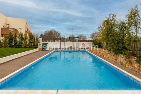 Moradia Isolada T4+3 Venda em Albufeira e Olhos de Água,Albufeira