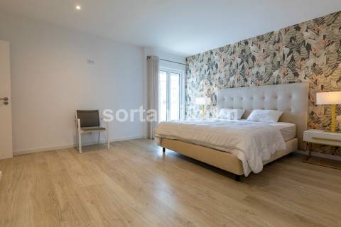 Moradia Isolada T4+3 Venda em Albufeira e Olhos de Água,Albufeira