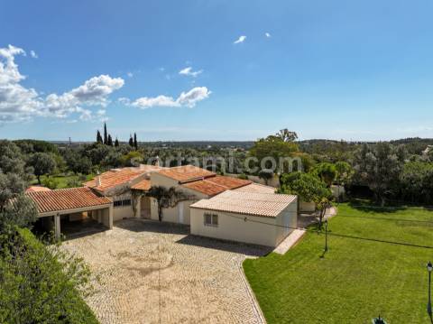 Moradia Isolada T3+1 Venda em Almancil,Loulé