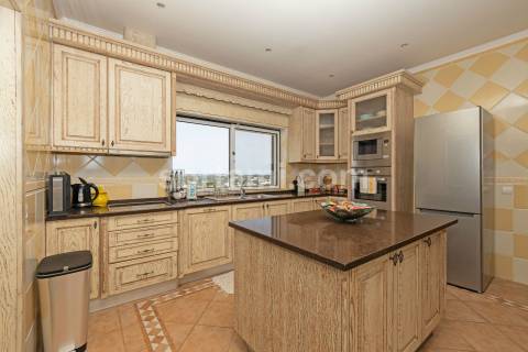 Moradia Isolada T4 Venda em Quarteira,Loulé