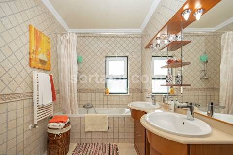 Moradia Isolada T4 Venda em Quarteira,Loulé